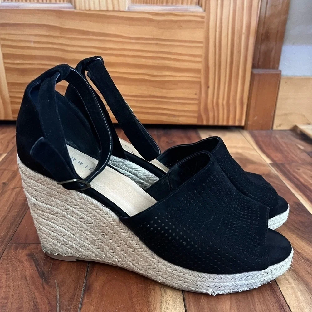 Torrid 11 Wide Perferated Espadrille Wedge Ankle Strap Casual Chic
